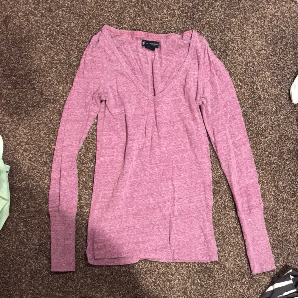 American Eagle - Long Sleeve V Neck